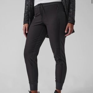 Athleta Headlands Hybrid Trek Jogger 12T